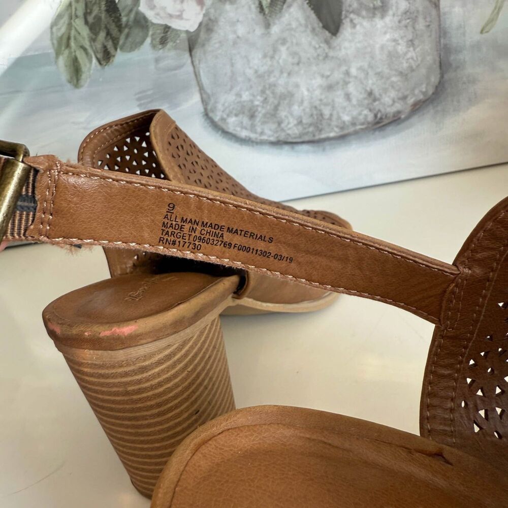 Universal Thread Women’s Brown Heels Size 9 - Picture 7 of 8